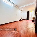 Bán nhà phố lạc long quân 45m2 x 4 tầng - nhà thoáng trước sau gần phố giá 8.5 tỷ. lh 00865739823