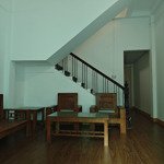 Bán nhà 2 tầng, 60m2, ô tô 7 chỗ đỗ cửa tại trung tâm xã đông mỹ, giá chỉ hơn 5 tỷ chút