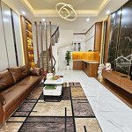 Bán nhà lĩnh nam - hoàng mai ngõ rộng gần mặt phố - sổ riêng 33m 5 tầng mặt tiền 4,5m giá 5,8 tỷ