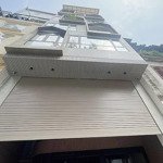 Cần bán nhà gấp, hoàng quốc việt, 6 tầng, mt 7m, phân lô, ô tô tránh vào nhà. h 12 tỷ.