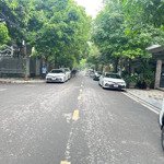 Bán biệt thự 6 tầng vườn đào 231m2 - sát hồ tây - thang máy, gara, sân vườn, ở luôn, giá 129 tỷ!