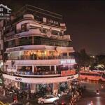Trung tâm phố cổ, mặt phố quận hoàn kiếm, sát bờ hồ, 350m2 mt: 10m, giá: 260 tỷ.