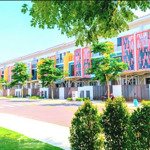 Chỉ thanh toán hơn 1,1 tỷ nhận ngay nhà phố liền kề 3 tầng view công viên