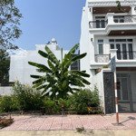 Lô sạch 2 mặt tiền đường 99 ngay cổng chính kđt thái hưng, view công viên rất thoáng, chỉ 3,85 tỷ