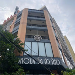 Cho thuê toà nhà góc 2 mt 561a nguyễn thị thập - đường số 73 - p.tân phong quận 7