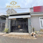 Chủ bán gấp nhà đẹp full nội thất 2 mặt tiền để đi mĩ gần nhà thờ thánh tâm, hố nai, biên hoà