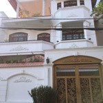 Cho thuê biệt thụ 10x20,nguyễn văn quá,quận 12