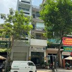 Tòa nhà văn phòng mặt tiền phó đức chính, q1, 5,7x17m, 85m2, 4 tầng ngay chợ bến thành, giá 39 tỷ