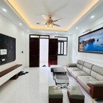 Văn hội, bắc từ liêm, xung quanh các trường đại học lớn: ngân hàng, học viện tài chính.