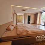 Bán đất tặng biệt thự ngọc thụy 320m mặt tiền 15m giá chỉ 47 tỷ - gần trường việt pháp - kd tốt.