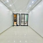 Bán nhà đường phạm văn đồng, bắc từ liêm, kinh doanh thang máy- ô tô tránh - 5tầng 8.7 tỷ dt43m2
