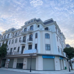 Hoàn thiện 5 tầng căn 56m ở sao biển, ngay cạnh chung cư, công viên giá bán 8.3 tỷ siêu đẹp, rẻ.