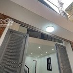 Bán nhà lô góc 3 mặt thoáng ngọc khánh - la thành dt 39/33m2 x 5 tầng mt 5.4m. gía 7.05 tỷ có tl