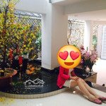Ngang 7,5m nhà đẹp ở ngay - ngã 4 phú nhuận7,5m x 13m 4 tầng sân thượng hòn non bộ, sân vườn