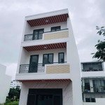 Bán nhà 3 tầng khu đô thị hà quang 1 nha trang - hiện trạng. 1 trệt 2 lầu. 4pn 3wc 1 phòng thờ