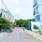 Gấp bán giá rẻ -nhà phố 2 tầng - 56m - gần chợ long phước đường ô tô