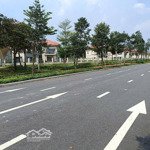 4000m (300m thổ) 42m mặt tiền đối diện khu biệt thự swanpark, gần đường vành đai 3, 25b. giá 5tr/m2