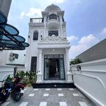 Cần bán biệt thự tân cổ điển đẳng cấp duy nhất trên đường dx43, phú mỹ; đậu được 4 ô tô, 5.5 tỷ