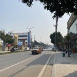 Mặt đường trần hưng đạo ql1a - ninh khánh. diện tích 118,5m2 x 6m mặt. có thêm 47m2 lưu không