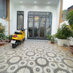Nhà mới, đẹp ngay chợ thanh hoá, 3pn, sổ riêng, đất hồng, chỉ 2tỷ390