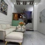 Bán nhà 4 tầng, 7 tỷ 5, đường 3/2 quận 10, đối diện kỳ hoà