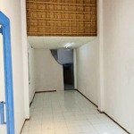 Nhà nc nguyễn đình chiểu, xh đậu cửa - 3.2x14m2, 3 tầng - 12,5/tháng
