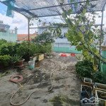 Chính chủ bán nhà mặt phố hậu giang, 6,5 tỷ, 33,6m2, 1 lầu 1 lửng. lh xem 0907495649