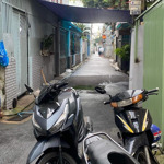 Giảm 500tr - bán nhà trương công định oto đậu trước nhà