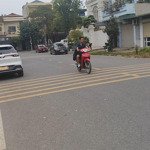 Nhà 2 tầng mặt phố bích đào 80m mặt 5m giá 4.5 tỷ cách ubnd bích đào 200m