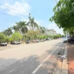 Bán lô áp góc cự đẹp ngay vườn hoa đường hồ ngọc lân, kinh bắc