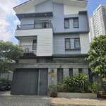 Bán gấp thanh lý biệt thự góc 2mt có hồ bơi khu dân cư vip quận 2 (10mx20m) giá 30 tỷ