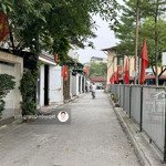 Bán lô đất 79,5m2 view vườn hoa tại tt trâu quỳ, gia lâm, khổ cực đẹp, không lỗi lầm.