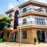 Hạ giá từ 6,7 tỷ còn 5,5 tỷ bán gấp nhà 2 mặt tiền bình dương