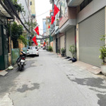 Bán nhà khu phân lô đường vũ hữu, dt 59m2 x mt 4.5m, đường 2 oto tránh, 2 mặt thoáng, gần mặt phố