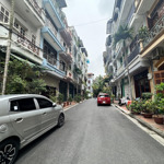 Bán nhà 50m phố thông phong phân lô thành uỷ quốc tử giám vỉa hè 2 ôtô tránh , 4t kc , mt 4,1m