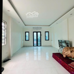 Bán lô góc mặt phố hữu lê, hữu hòa, vị trí đẹp, kd sầm uất, ô tô đỗ ngày đêm, 54 m2