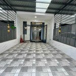 Cho thuê nhà fulk nội thất 2pn 3wc gần chợ phú hoà
