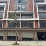 Vinhome bán liền kề ánh dương 5 tầng giá rẻ