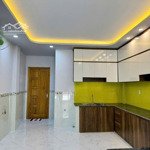 Cần bán gấp về quê nhà tân bình 60m2,shr,giá 2 tỷ 750 rất thích hợp đầu tư cho thuê thiện chí ib