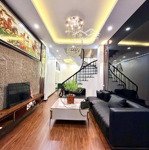 Bán nhà phố lĩnh nam, 50m x 5 tầng giá bán 6 tỷ,nhà mới,ở luôn,ngõ 3m, cách oto tránh 10m