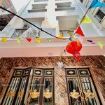 Bán nhà mới 6 tầng thang máy, oto đỗ cửa, ba bước ra mặt phố xuân đỉnh, chủ thiện chí, sổ đỏ nở hâu