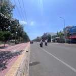Cặp võ văn kiệt đối diện công viên, phú thuỷ, phan thiết