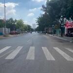 Cần tiền gấp, chủ nhà hạ ngay 5 tỷ, bán nhanh căn liền kề mặt phố Bùi Thiện Ngộ- Viêt Hưng