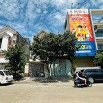 Nhà Phố Mặt Tiền Kinh Doanh Khu Trung Tâm Hành Chính Tp Dĩ An