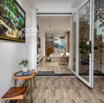 Chính chủ bán nhà 1 trệt 4 lầu, dtsd: 200m2 tại quận 1, gần chợ bến thành.