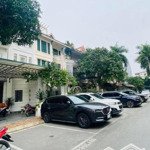 Bán biệt thự đội nhân, 141m2, mặt tiền 8.2m, đẳng cấp ngay giữa trung tâm quận ba đình