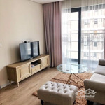 Gia đình bán căn 2 ngủ 71m2, full đồ, view đẹp ban công đb tại rivera park, sổ đỏ chính chủ