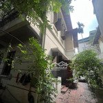 Cho thuê bt 200m2 giá tốt, 5pn, 4vs tại võng thị, bưởi, tây hồ, hn