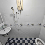 Cần tiền bán gấp nhà shr hẻm 1 sẹc