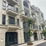 Chính chủ chuyển nhượng ngay căn nhà lô góc đã có sổ đỏ trong khu 80 hạ lý. giá thỏa thuận
